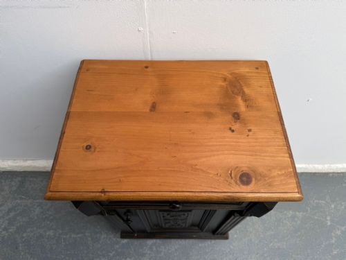 A BEAUTIFULLY PAINTED BLACK PINE OAK CARVED VICTORIAN BEDSIDE CABINET - ADDITIONAL PHOTO 8