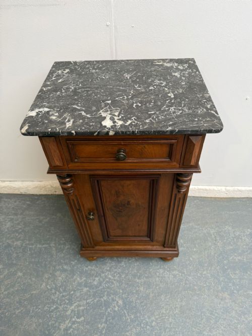 A GENUINE HUNGARIAN WALNUT MARBLE VICTORIAN BEDSIDE CABINET - ADDITIONAL PHOTO 3