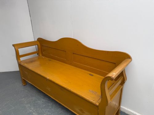 A LOVELY ORIGINALLY PAINTED HUNGARIAN ANTIQUE OLD PINE 3 SEATER VICTORIAN BENCH - ADDITIONAL PHOTO 1