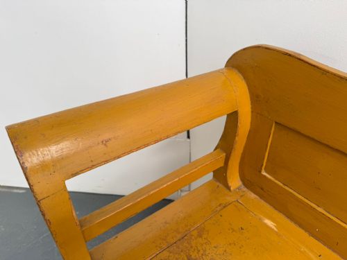 A LOVELY ORIGINALLY PAINTED HUNGARIAN ANTIQUE OLD PINE 3 SEATER VICTORIAN BENCH - ADDITIONAL PHOTO 2