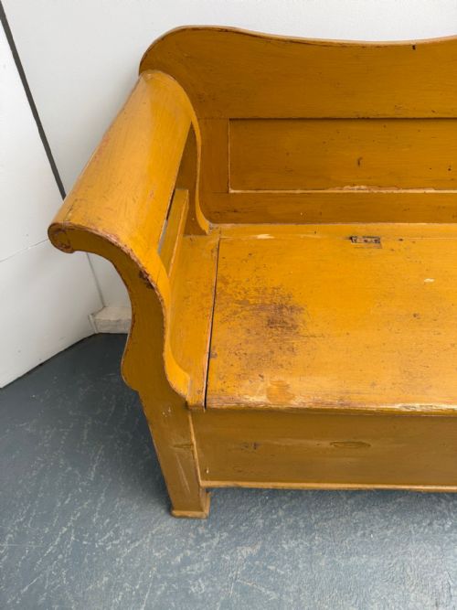 A LOVELY ORIGINALLY PAINTED HUNGARIAN ANTIQUE OLD PINE 3 SEATER VICTORIAN BENCH - ADDITIONAL PHOTO 3