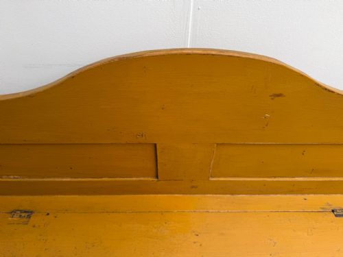 A LOVELY ORIGINALLY PAINTED HUNGARIAN ANTIQUE OLD PINE 3 SEATER VICTORIAN BENCH - ADDITIONAL PHOTO 6