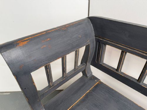 A QUALITY PAINTED GREY EARLY VICTORIAN ORIGINAL HUNGARIAN 3 SEATER BENCH - ADDITIONAL PHOTO 7