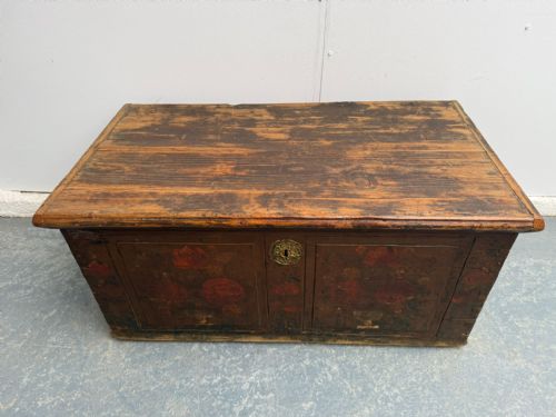 A REGENCY GENUINE HUNGARIAN PAINTED ANTIQUE OLD PINE SMALL BOX - ADDITIONAL PHOTO 3