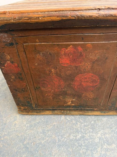 A REGENCY GENUINE HUNGARIAN PAINTED ANTIQUE OLD PINE SMALL BOX - ADDITIONAL PHOTO 6