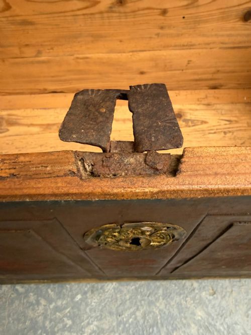 A REGENCY GENUINE HUNGARIAN PAINTED ANTIQUE OLD PINE SMALL BOX - ADDITIONAL PHOTO 10