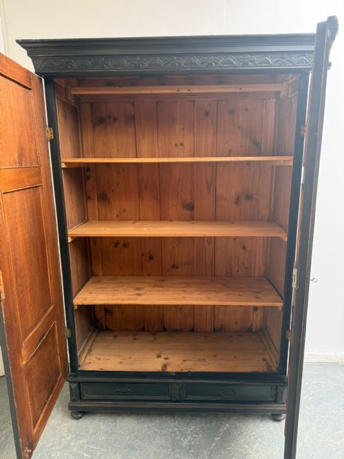 A GENUINE HUNGARIAN 1 PIECE PAINTED BLACK PINE OAK HALL WARDROBE - ADDITIONAL PHOTO 5