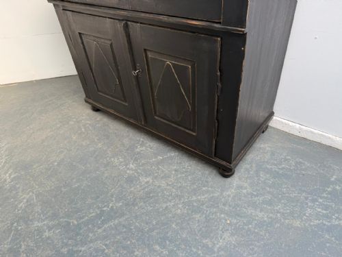 A GENUINE HUNGARIAN 2 DOOR PAINTED BLACK VICTORIAN DRESSER BASE - ADDITIONAL PHOTO 2
