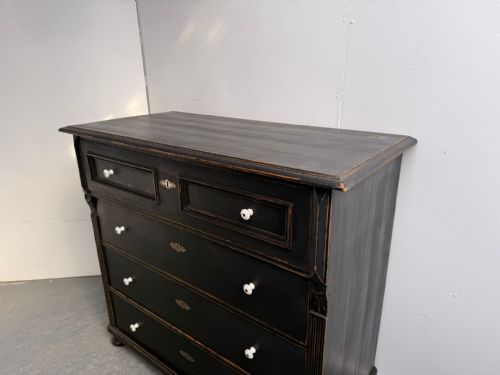 A MINT CLEAN ANTIQUE PINE HUNGARIAN VICTORIAN PAINTED BLACK CHEST OF DRAWERS - ADDITIONAL PHOTO 1