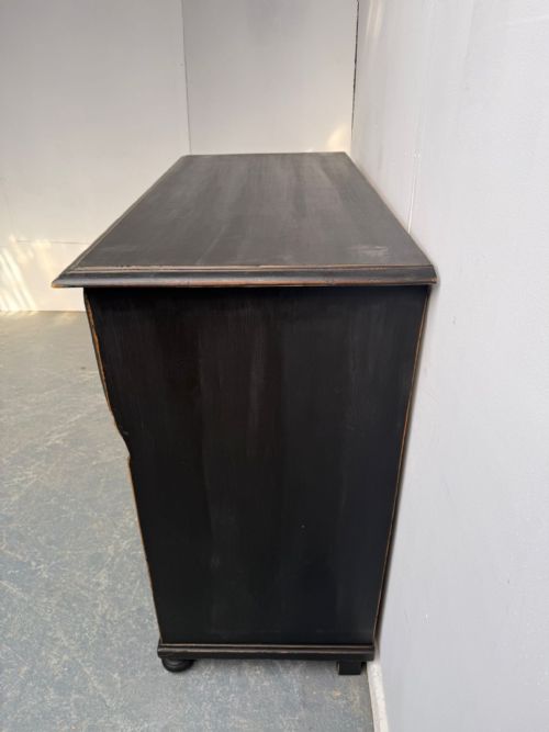 A MINT CLEAN ANTIQUE PINE HUNGARIAN VICTORIAN PAINTED BLACK CHEST OF DRAWERS - ADDITIONAL PHOTO 4