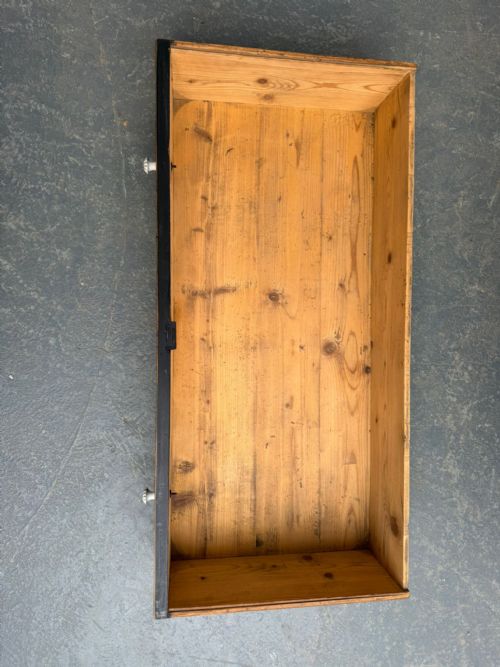 A MINT CLEAN ANTIQUE PINE HUNGARIAN VICTORIAN PAINTED BLACK CHEST OF DRAWERS - ADDITIONAL PHOTO 7