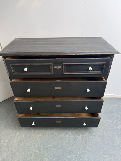 A MINT CLEAN ANTIQUE PINE HUNGARIAN VICTORIAN PAINTED BLACK CHEST OF DRAWERS - ADDITIONAL PHOTO 8