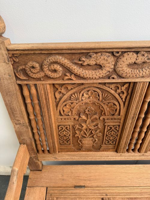 THE VERY BEST STRIPPED GOLDEN OAK 1920S CARVED 2 SEATER HALL BOX SETTLE - ADDITIONAL PHOTO 5