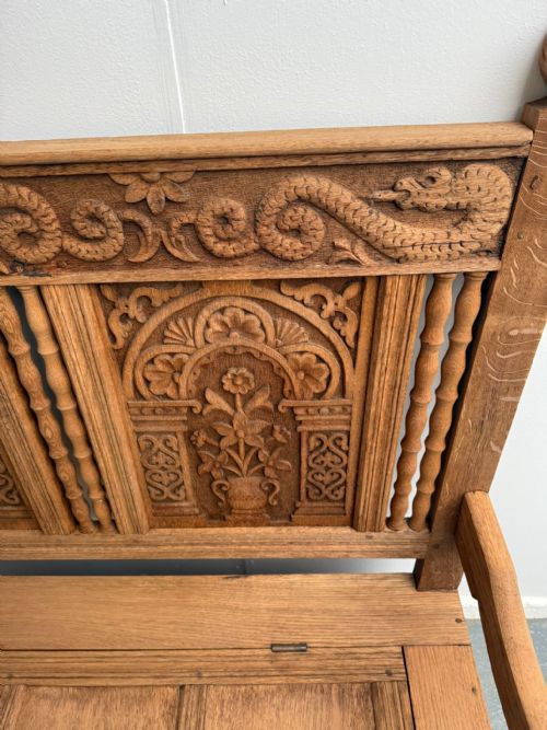 THE VERY BEST STRIPPED GOLDEN OAK 1920S CARVED 2 SEATER HALL BOX SETTLE - ADDITIONAL PHOTO 9