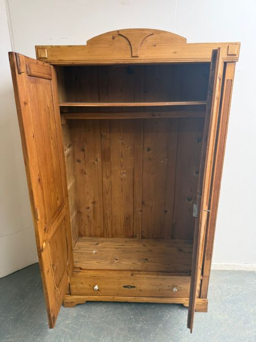 A LOVELY WAXED GENUINE HUNGARIAN VICTORIAN 1 PIECE 2 DOOR HALL WARDROBE - ADDITIONAL PHOTO 9
