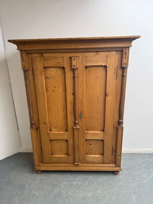 A SUPERB WAXED GENUINE HUNGARIAN GEORGIAN 1 PIECE 2 DOOR HALL WARDROBE - ADDITIONAL PHOTO 3
