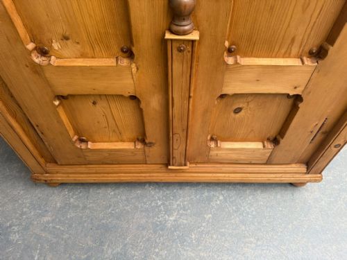 A SUPERB WAXED GENUINE HUNGARIAN GEORGIAN 1 PIECE 2 DOOR HALL WARDROBE - ADDITIONAL PHOTO 4