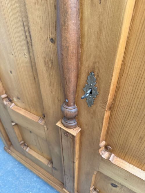 A SUPERB WAXED GENUINE HUNGARIAN GEORGIAN 1 PIECE 2 DOOR HALL WARDROBE - ADDITIONAL PHOTO 6