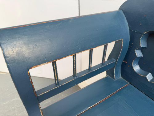 AN EARLY GEORGIAN ORIGINAL HUNGARIAN PAINTED BLUE ANTIQUE PINE 3 SEATER BENCH - ADDITIONAL PHOTO 3
