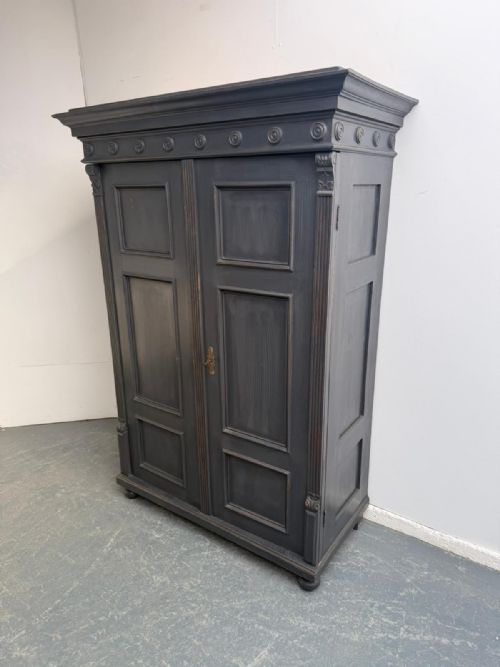 A Superb Painted Mid Grey Victorian 1 Piece Panelled Antique Pine Hall Wardrobe