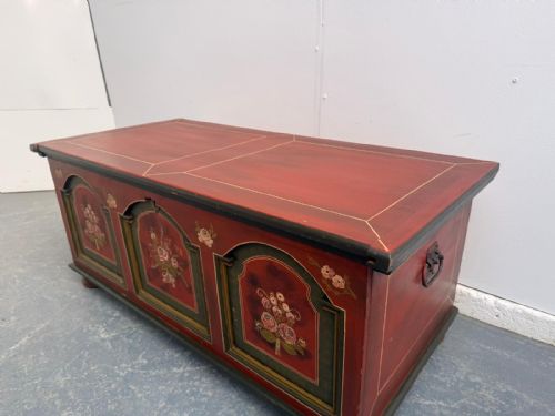 A PRETTY PAINTED ANTIQUE OLD PINE GENUINE HUNGARIAN SMALL BOX - ADDITIONAL PHOTO 1