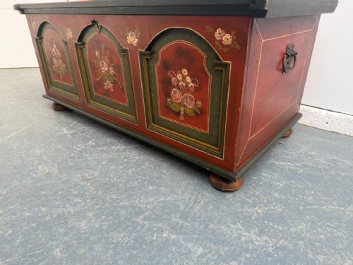 A PRETTY PAINTED ANTIQUE OLD PINE GENUINE HUNGARIAN SMALL BOX - ADDITIONAL PHOTO 3