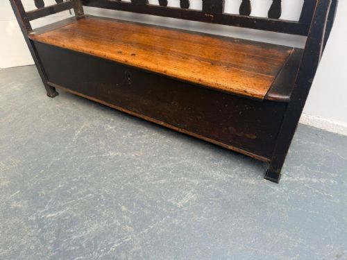 A GEORGIAN ORIGINAL HUNGARIAN PAINTED BLACK ANTIQUE PINE 3 SEATER BENCH - ADDITIONAL PHOTO 2