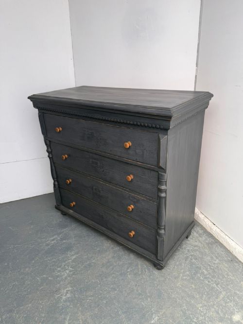 A LOVELY PAINTED MID GREY ORIGINAL HUNGARIAN 4 DRAWER VICTORIAN CHEST OF DRAWERS