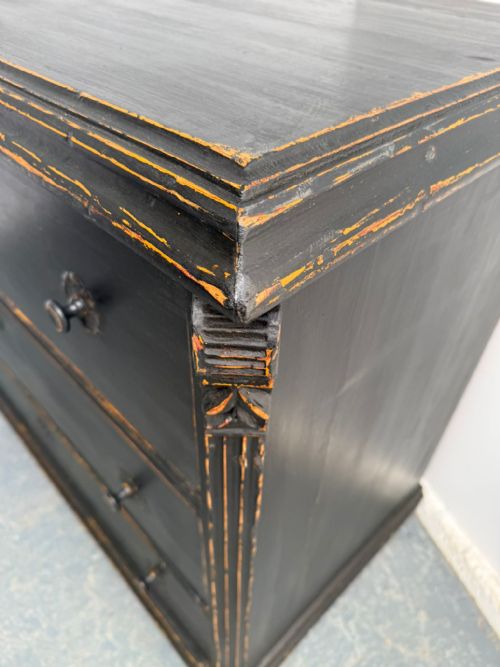 A RARE ORIGINAL HUNGARIAN GEORGIAN PINE BLACK 3 DRAWER CHEST OF DRAWERS - ADDITIONAL PHOTO 6