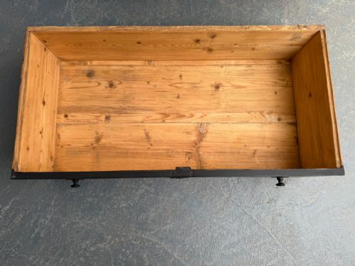 A RARE ORIGINAL HUNGARIAN GEORGIAN PINE BLACK 3 DRAWER CHEST OF DRAWERS - ADDITIONAL PHOTO 10