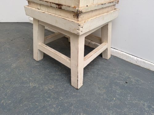 A SUPERB ORIGINAL HUNGARIAN LARGE PAINTED WHITE VICTORIAN BUTCHERS BLOCK - ADDITIONAL PHOTO 1