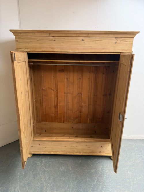 AN AMAZING GEORGIAN LARGE ANTIQUE OLD PINE 2 DOOR KNOCKDOWN WARDROBE WAXPAINT - ADDITIONAL PHOTO 7