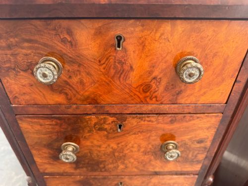 A CRACKING PAIR OF BURR WALNUT 4 DRAWER VICTORIAN BEDSIDE CABINETS - ADDITIONAL PHOTO 5