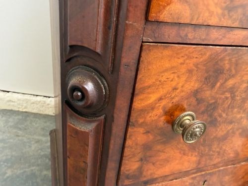 A CRACKING PAIR OF BURR WALNUT 4 DRAWER VICTORIAN BEDSIDE CABINETS - ADDITIONAL PHOTO 10