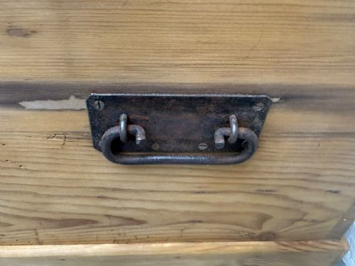 AN ANTIQUE OLD PINE VICTORIAN WAXED BOX - ADDITIONAL PHOTO 7