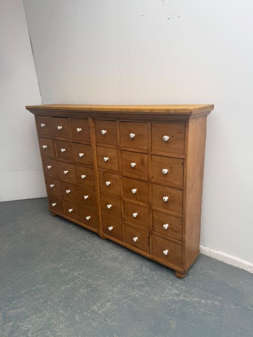 AN AMAZING ANTIQUE OLD PINE VICTORIAN 30 DRAWER BANK OF DRAWERS