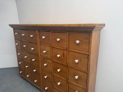 AN AMAZING ANTIQUE OLD PINE VICTORIAN 30 DRAWER BANK OF DRAWERS - ADDITIONAL PHOTO 10