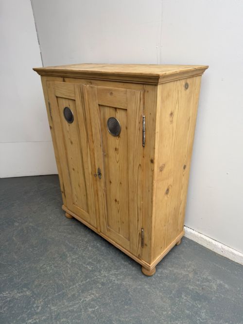 A FANTASTIC VICTORIAN ANTIQUEOLD PINE VENTED KITCHEN CUPBOARD TO WAXPAINT