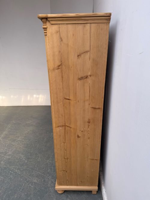 A MINT CLEAN WIDE VICTORIAN ANTIQUE OLD PINE STORAGE CUPBOARD TO WAXPAINT - ADDITIONAL PHOTO 5