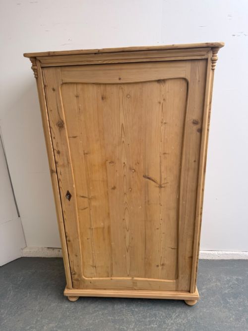 A MINT CLEAN WIDE VICTORIAN ANTIQUE OLD PINE STORAGE CUPBOARD TO WAXPAINT - ADDITIONAL PHOTO 6