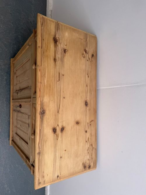 A CRACKING VICTORIAN ANTIQUEOLD PINE 2 DOOR KITCHEN DRESSER BASE TO WAXPAINT - ADDITIONAL PHOTO 6