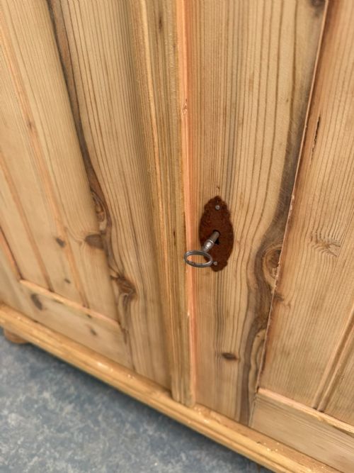 A CRACKING VICTORIAN ANTIQUEOLD PINE 2 DOOR KITCHEN DRESSER BASE TO WAXPAINT - ADDITIONAL PHOTO 10