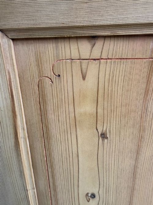 A REALLY PRETTY ANTIQUE OLD PINE VICTORIAN 1 DOOR CARVED CUPBOARD TO WAXPAINT - ADDITIONAL PHOTO 2