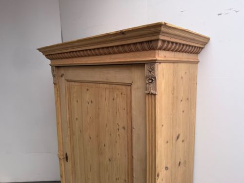 A REALLY PRETTY ANTIQUE OLD PINE VICTORIAN 1 DOOR CARVED CUPBOARD TO WAXPAINT - ADDITIONAL PHOTO 3