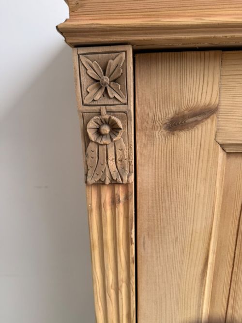 A REALLY PRETTY ANTIQUE OLD PINE VICTORIAN 1 DOOR CARVED CUPBOARD TO WAXPAINT - ADDITIONAL PHOTO 6
