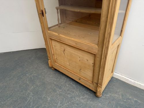A QUALITY VICTORIAN ANTIQUE OLD PINE GLAZED DISPLAY CABINET TO WAX PAINT - ADDITIONAL PHOTO 2