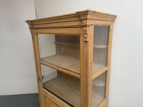 A SUPERB VICTORIAN ANTIQUE OLD PINE GLAZED FLAT DISPLAY CABINET TO WAX PAINT - ADDITIONAL PHOTO 6