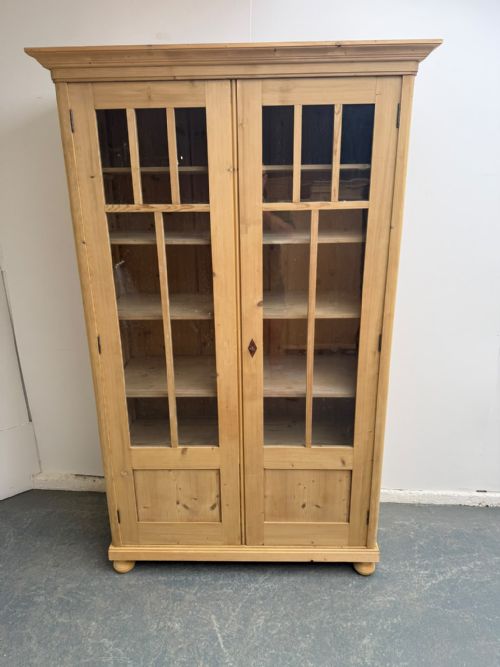 A HUGE VICTORIAN ANTIQUE OLD PINE GLAZED DISPLAY CABINET TO WAX PAINT - ADDITIONAL PHOTO 8