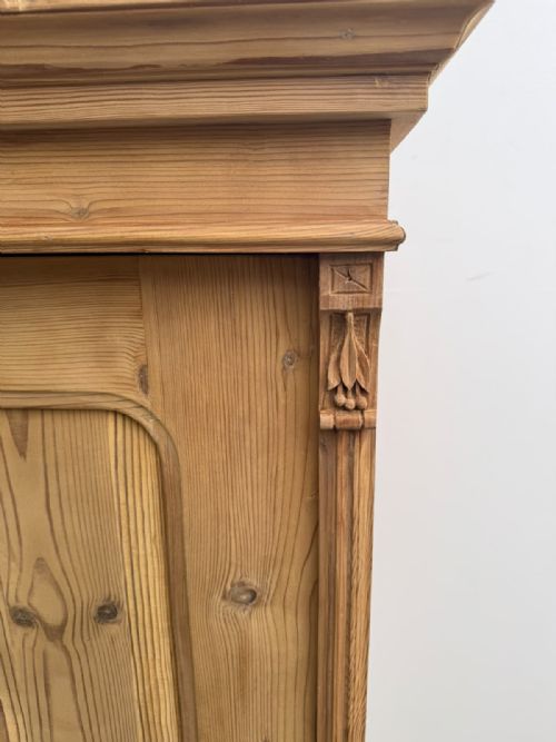 A MINT CLEAN ANTIQUE OLD PINE VICTORIAN LOW WIDE 1 DOOR CUPBOARD TO WAXPAINT - ADDITIONAL PHOTO 3