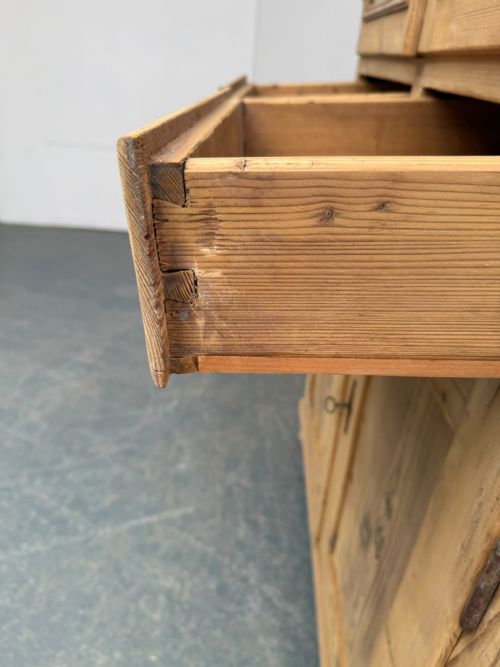 AN EARLY VICTORIAN ANTIQUE PINE 4 DOOR GLAZED DISPLAY CABINET TO WAX PAINT - ADDITIONAL PHOTO 7
